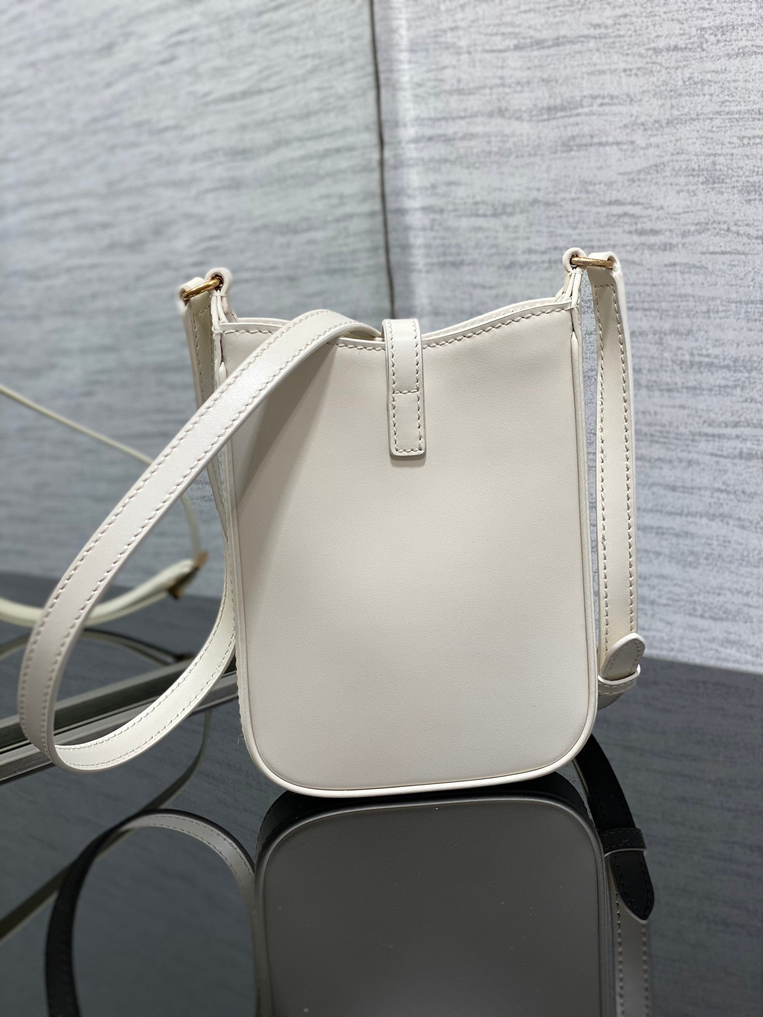 YSL Le 5 A 7 Mini White Bag - 13x20x4cm