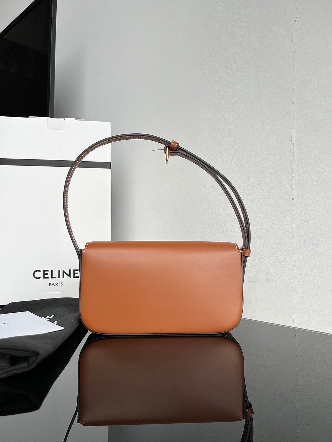 Celine CLASSIC TRIOMPHE 20 BROWN CALFSKIN GOLD HARDWARE - bag