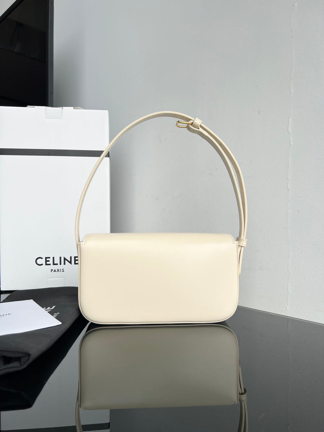 Celine CLASSIC TRIOMPHE 20 CREAM CALFSKIN GOLD HARDWARE - bag