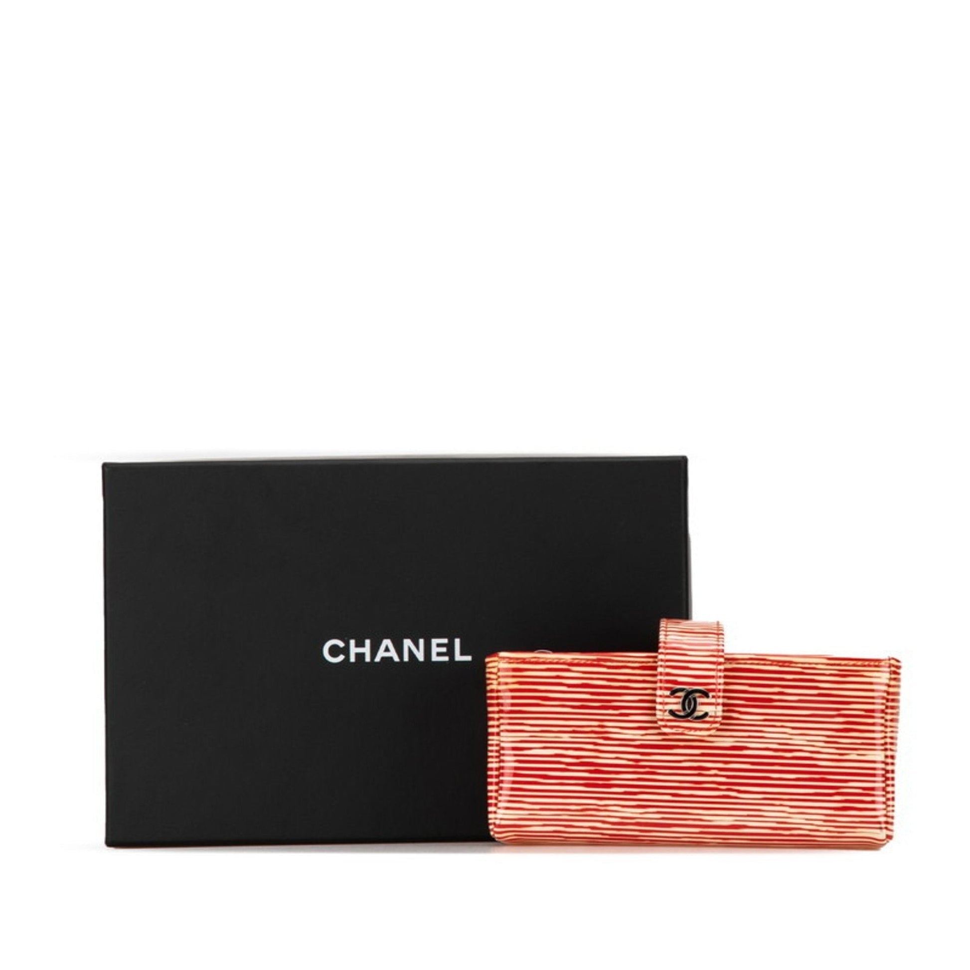 Striped Clutch Patent Leather - Handbag & Wallet Accessories - 10