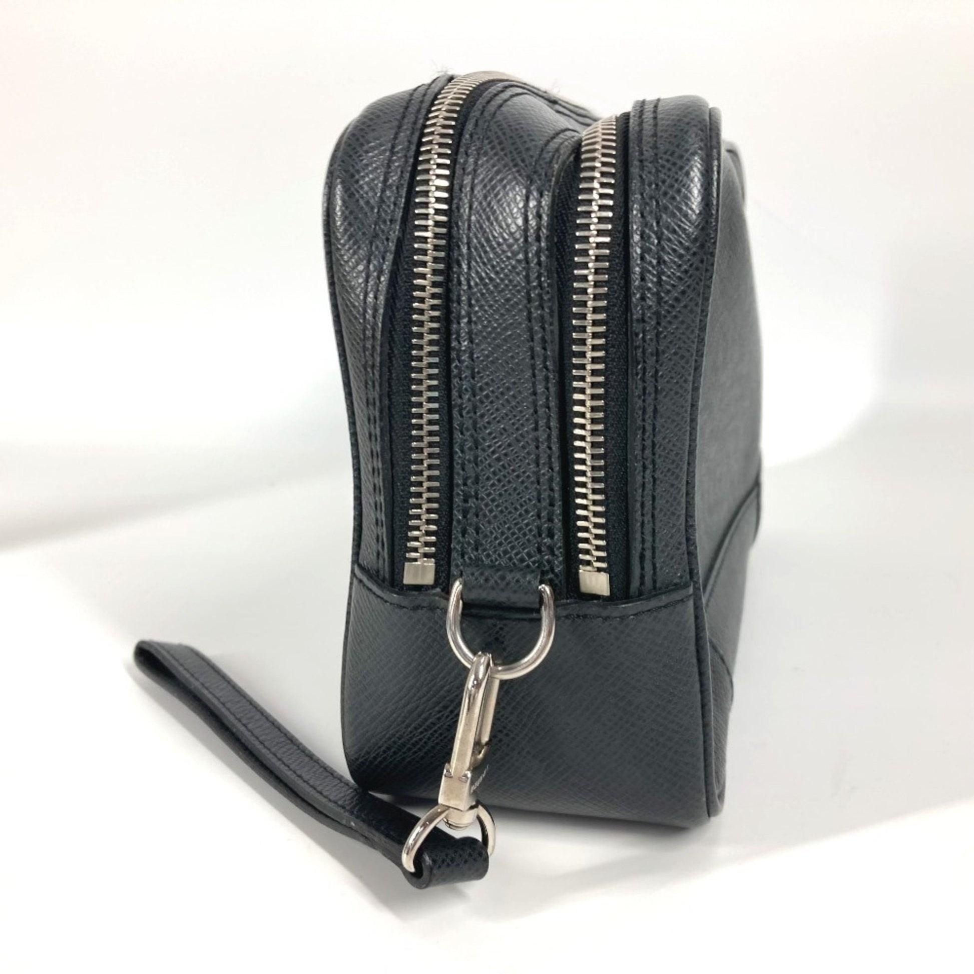 Louis Vuitton Others Gray Clutch Bags - CLUTCH BAGS - 4