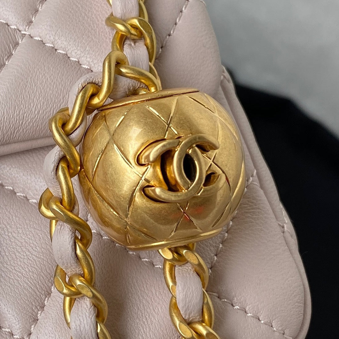 CHANEL Classic Mini Flap Bag 17cm Pastel Pink Lambskin Gold Hardware - bag
