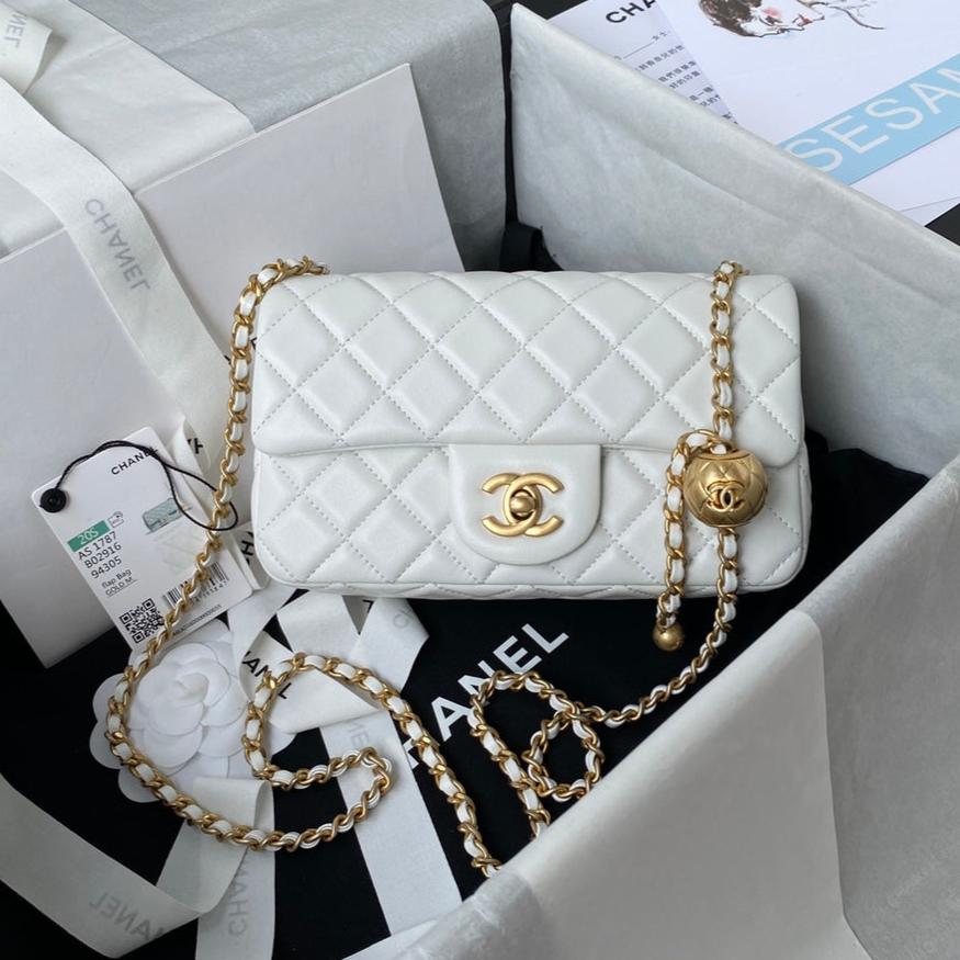CHANEL Classic Mini Flap Bag 20cm White Lambskin Gold Hardware - bag