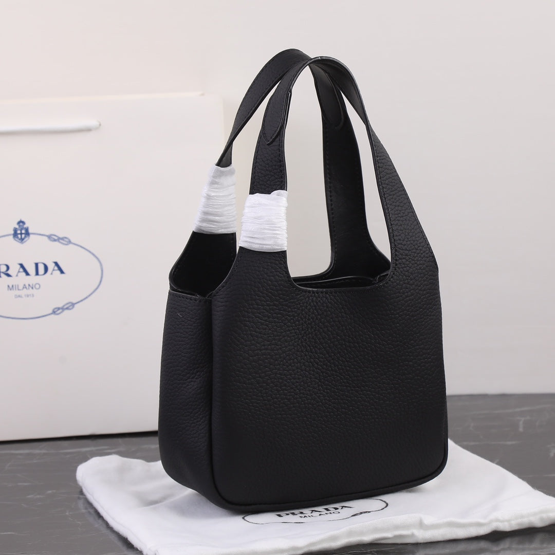 PRA 18 DYNAMIQUE LOGO TOTE BAG AUS SCHWARZEM KALBSLEDER