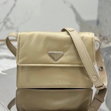 PRA CINI 23 MEDIUM TASCHE IN FLAX YELLOW RE-NYLON MIT RIEMEN