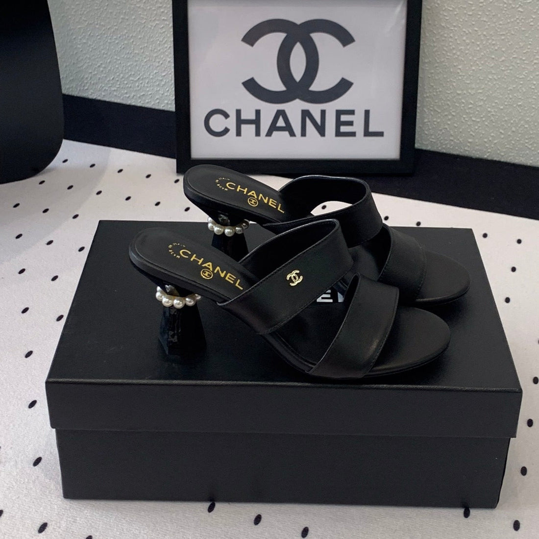 Mules Sandale 70 schwarzes Lammleder