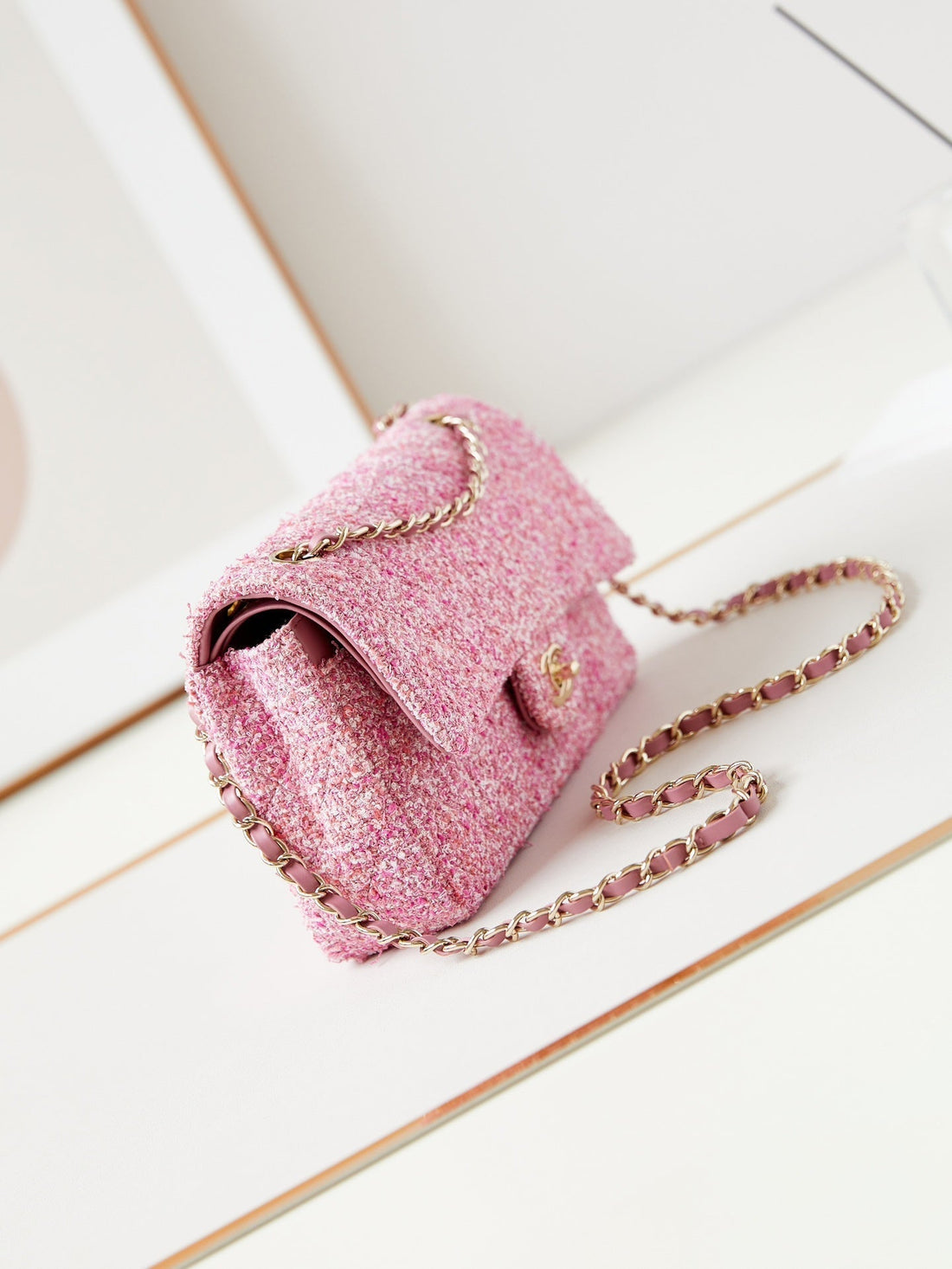 CHANEL 24p medium classic 25cm pink tweed gold hardware - bag