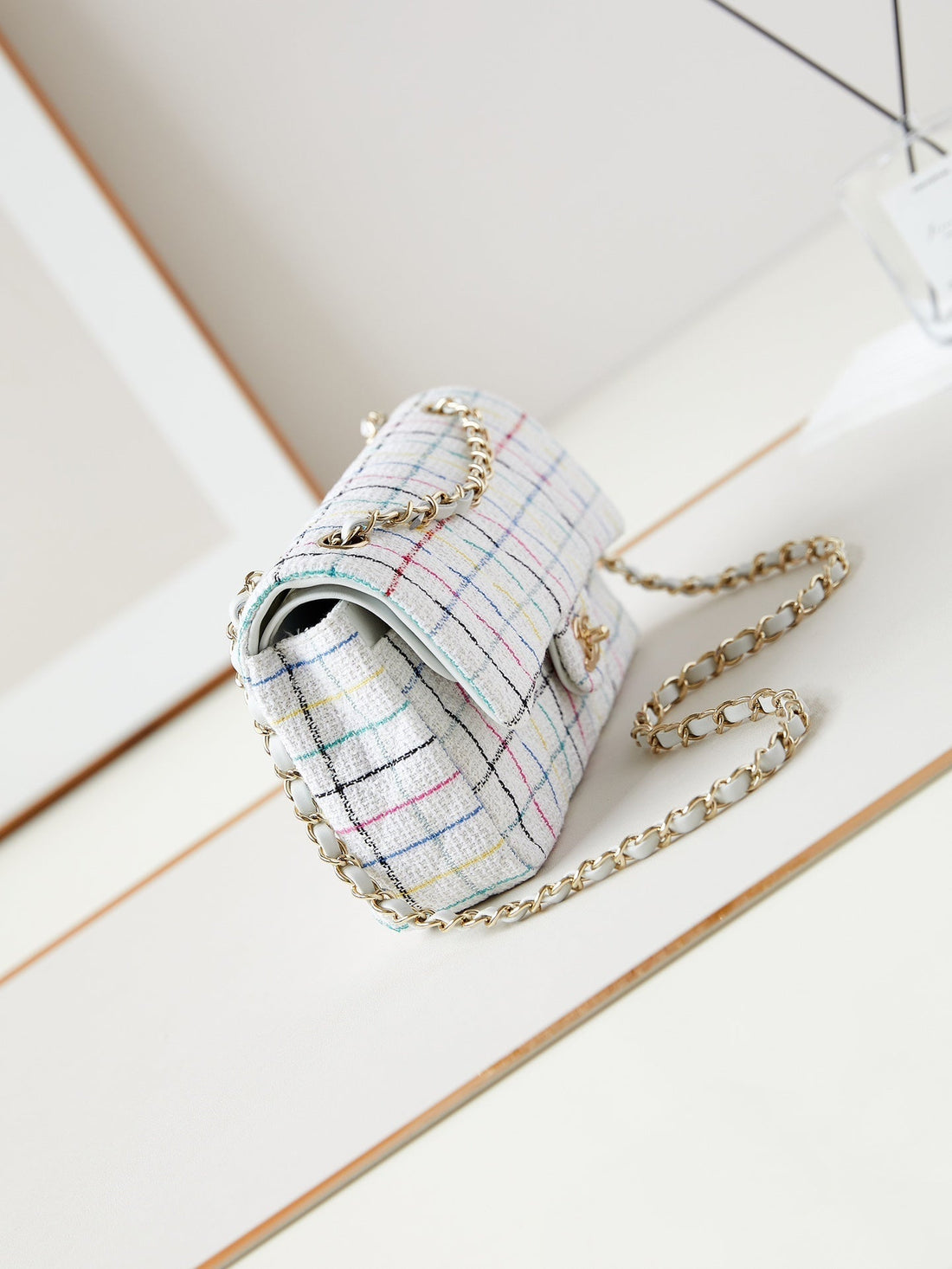 CHANEL 24p medium classic 25cm white tweed gold hardware - bag
