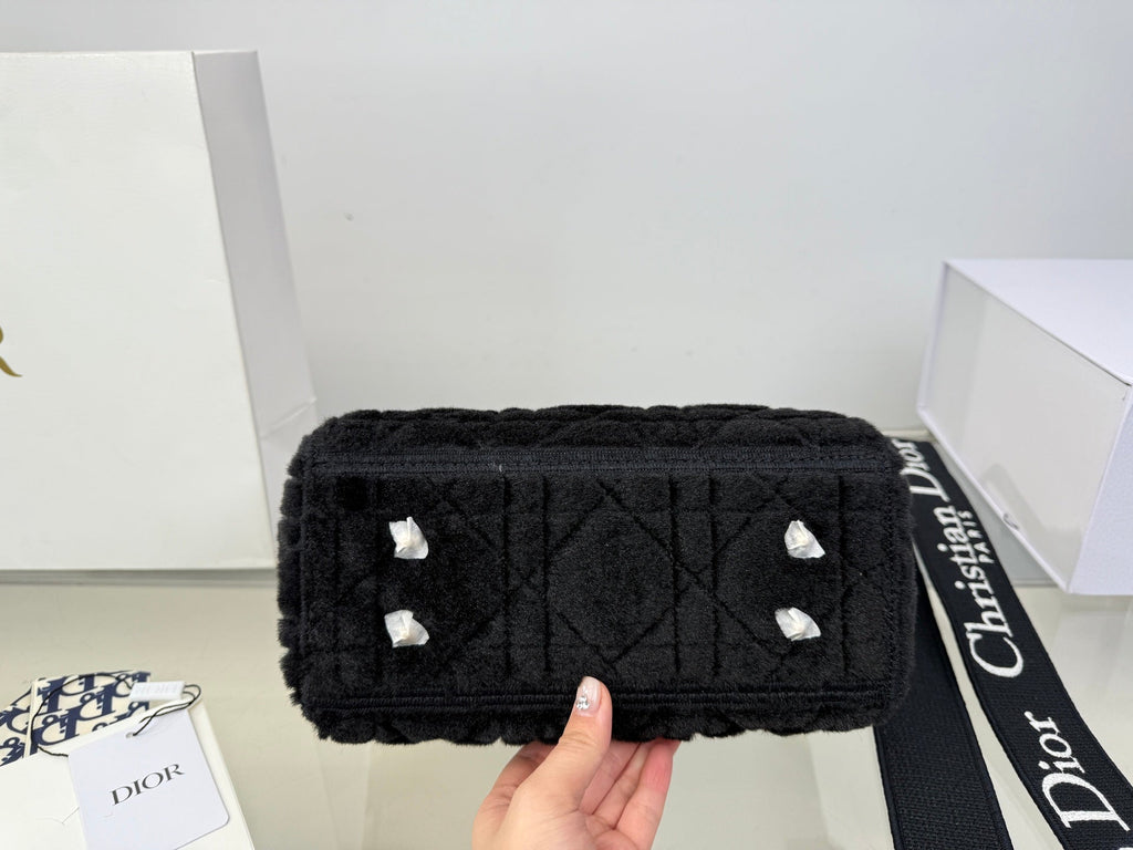 Studio Nafay 181941 Luxury Bags 24*20cm