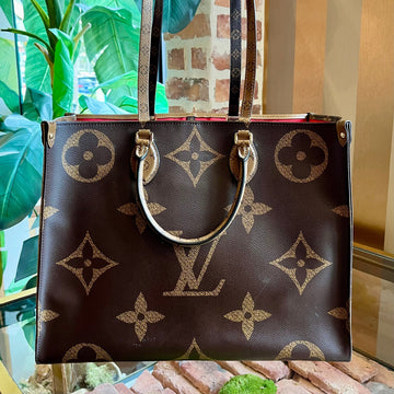 LOUIS VUITTON Onthego GM Reverse Giant Monogram Tote - Tote