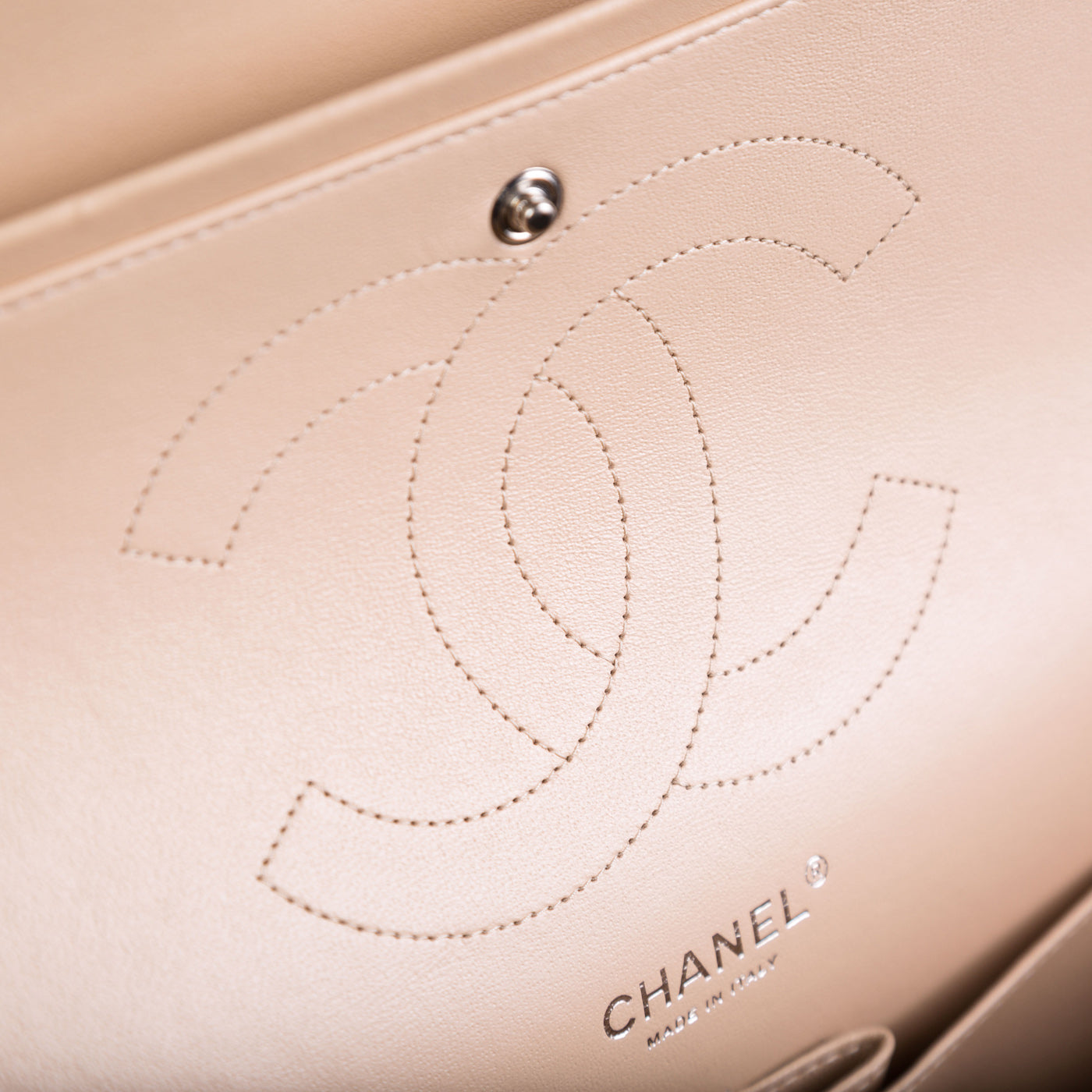 Classic Flap Bag - Jumbo - Shoulder Bags - 7