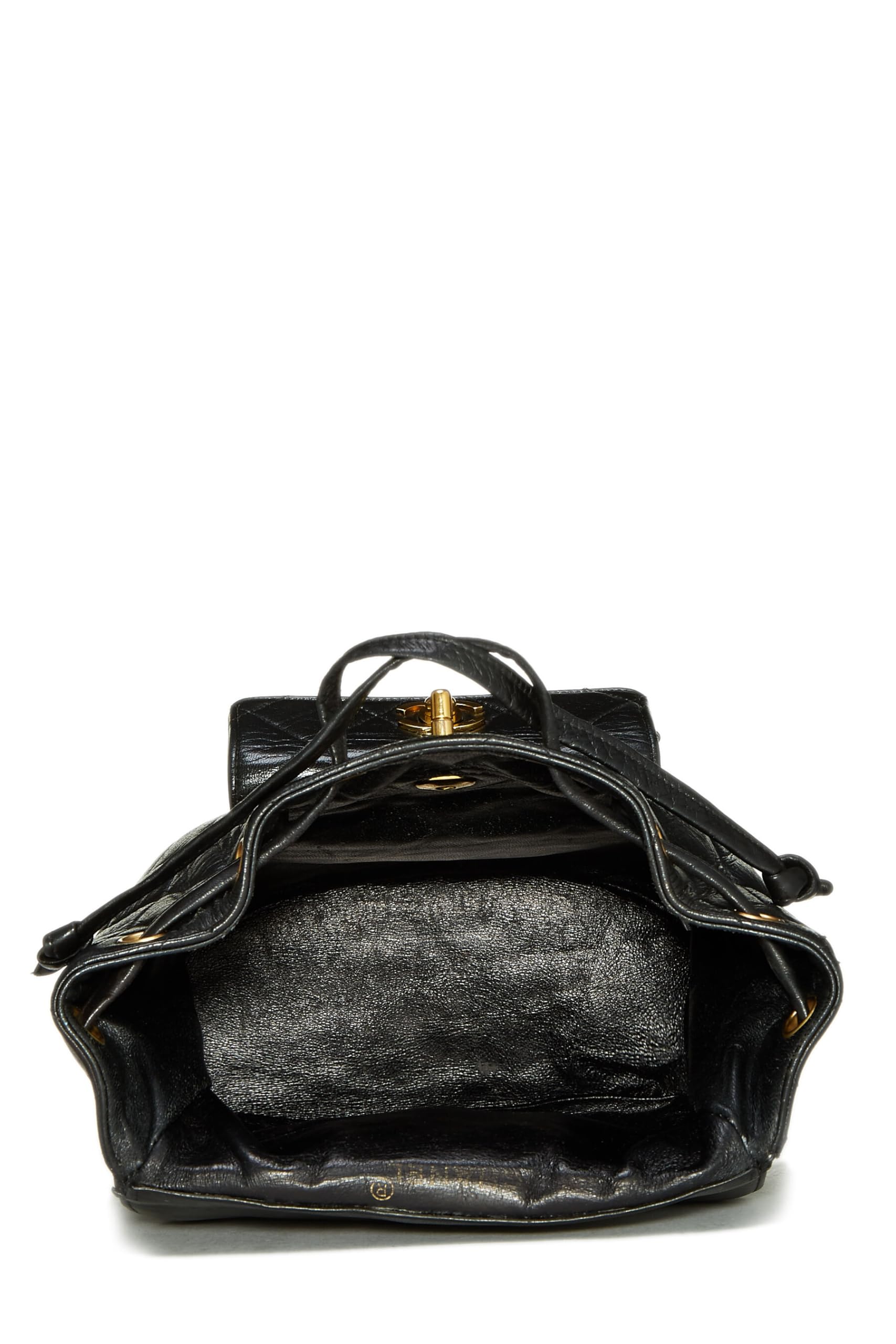 Chl,  Black Quilted Lambskin 'CC' Classic Backpack Medium, Black - Loose Stones