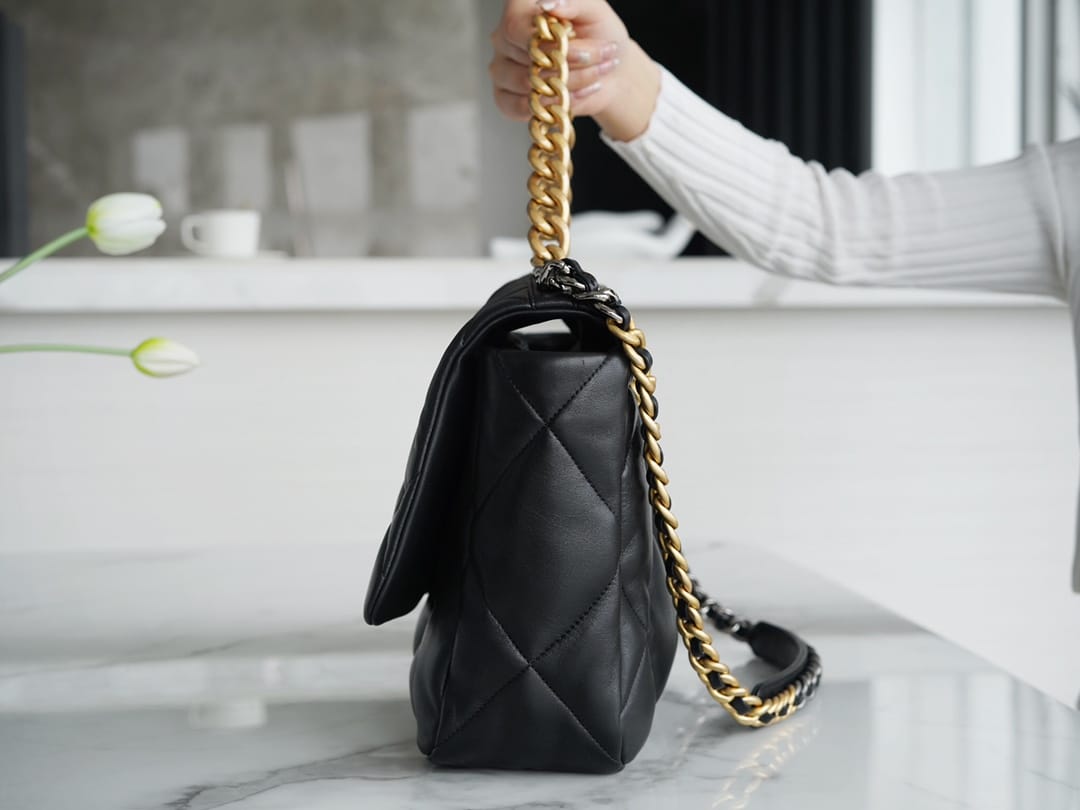 CHANEL 19BAG AS1162 black gold buckle large bag 25X36X11cm