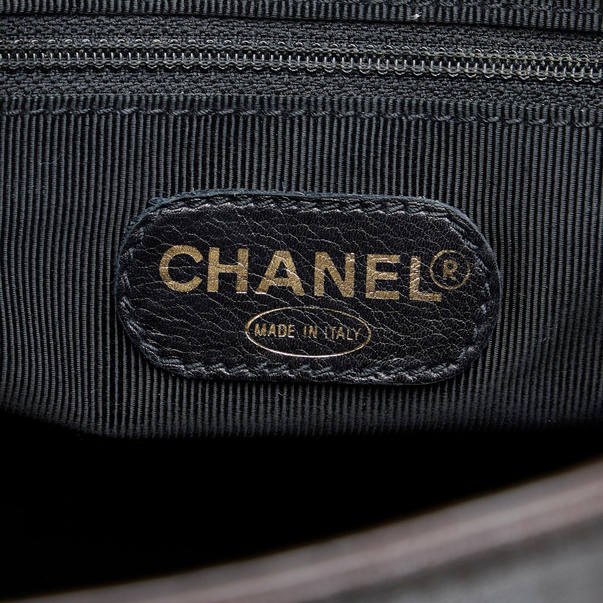 Chanel CC Chain Tote Bag (SHG-fZwfKR) - Handbags - 6