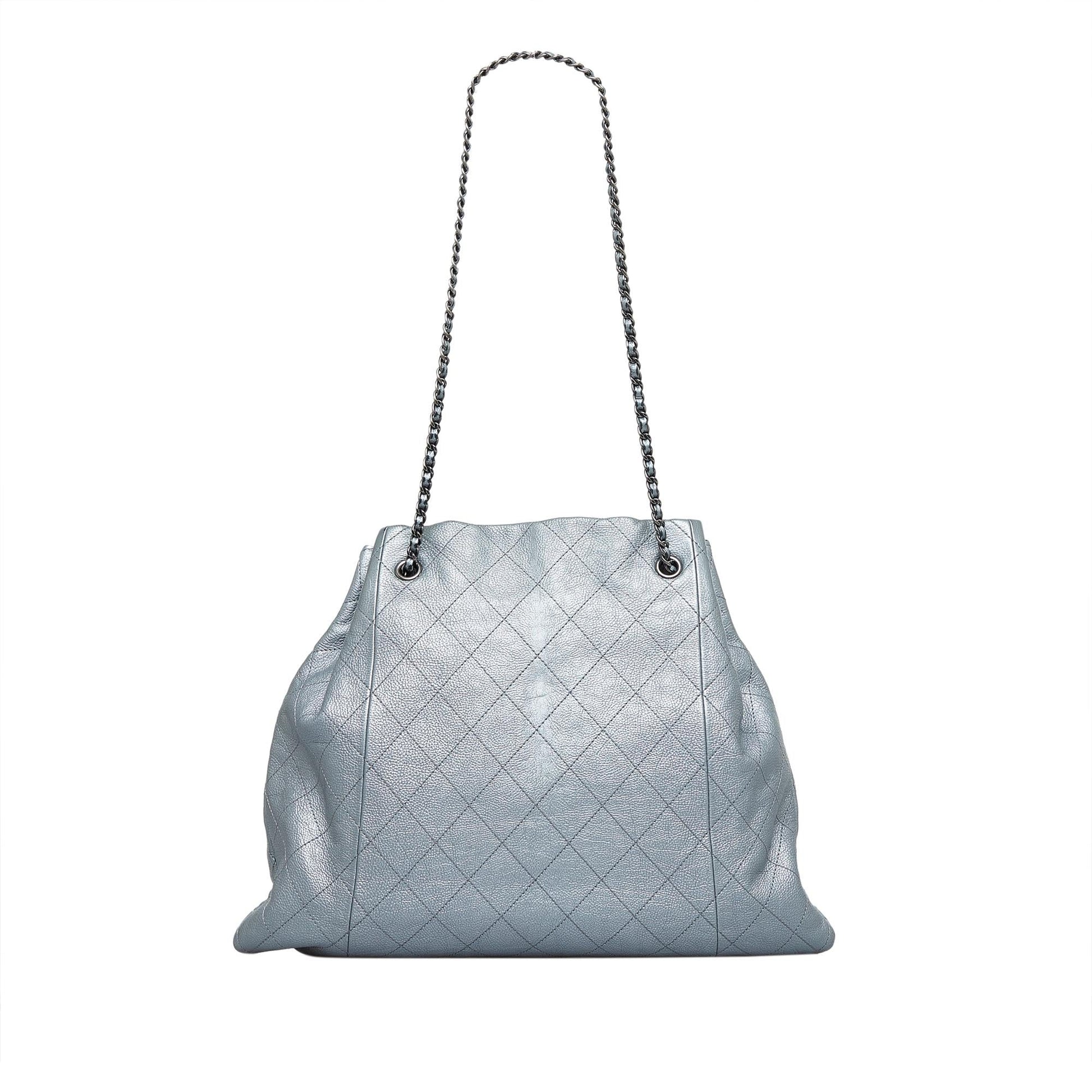 Chanel CC Quilted Drawstring Tote (SHG-VNpdMf) - Handbags - 2