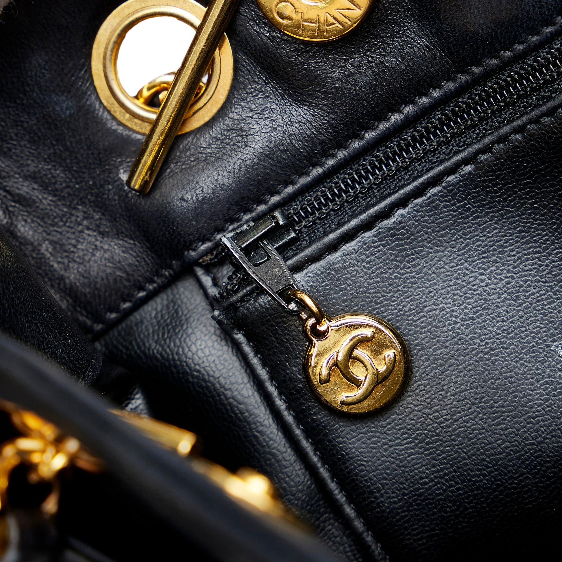 Chanel CC Tote (SHG-xLWxBk) - Handbags - 9