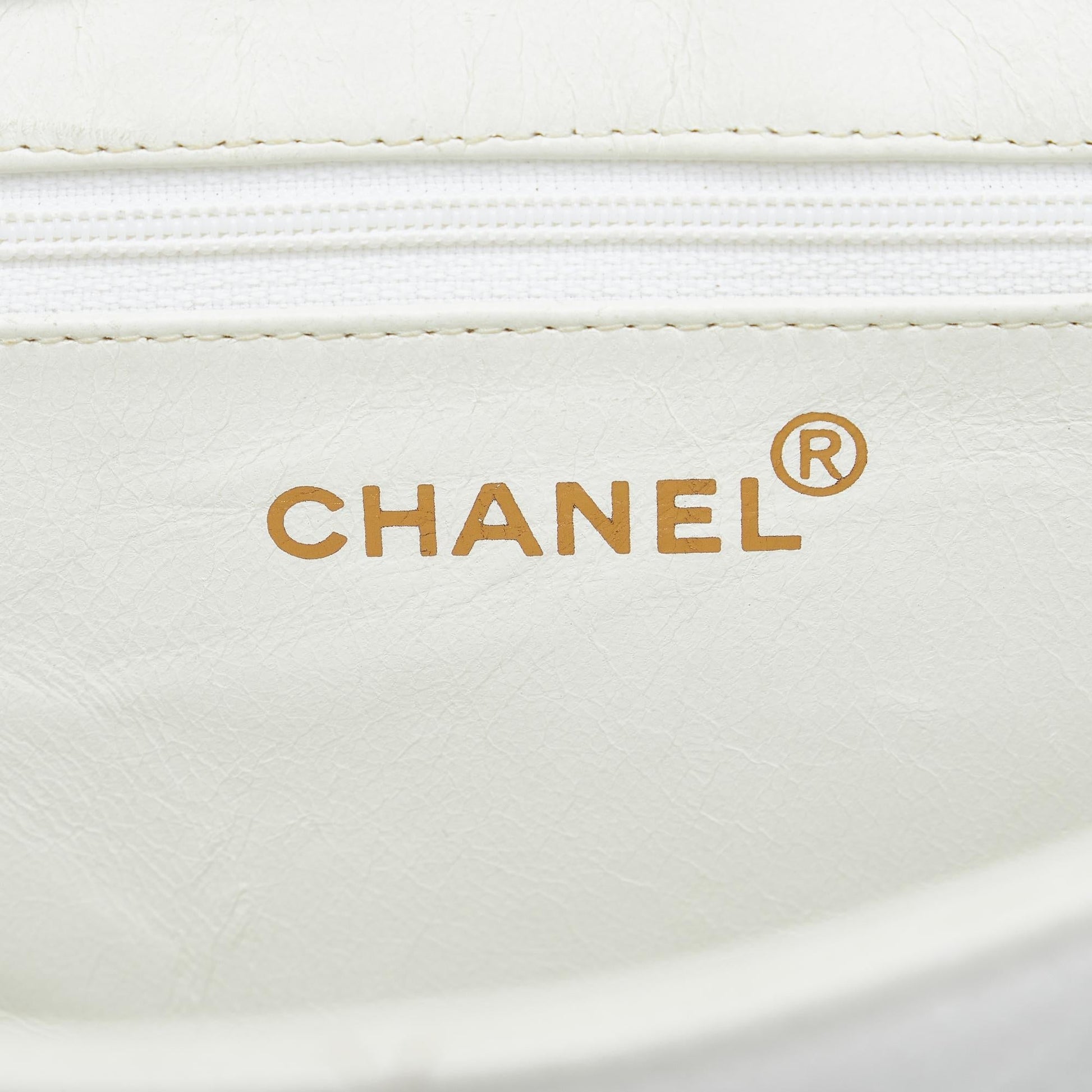 Chanel Caviar Medallion Tote (SHG-lGCrVT) - Handbags - 6