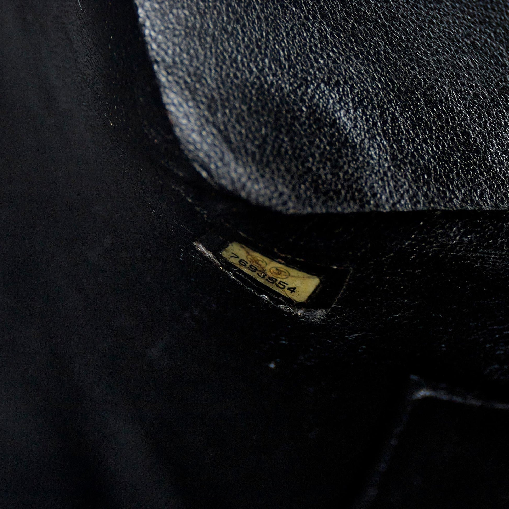 Chanel Caviar Medallion Tote (SHG-CyxjCt) - Handbags - 7