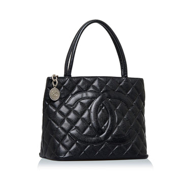 Chanel Caviar Medallion Tote (SHG-CyxjCt) - Handbags