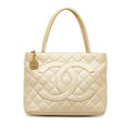 Chanel Caviar Medallion Tote (SHG-tHvBQP) - Handbags