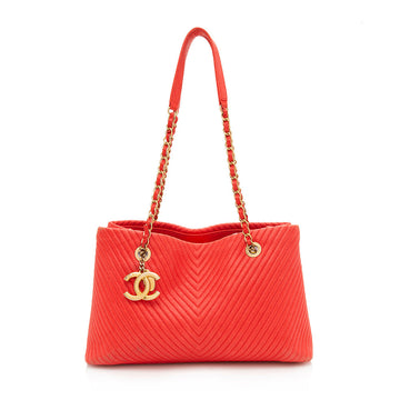 Chanel Chevron Quilted Leather Surpique Medium Tote (SHF-11355) - Handbags