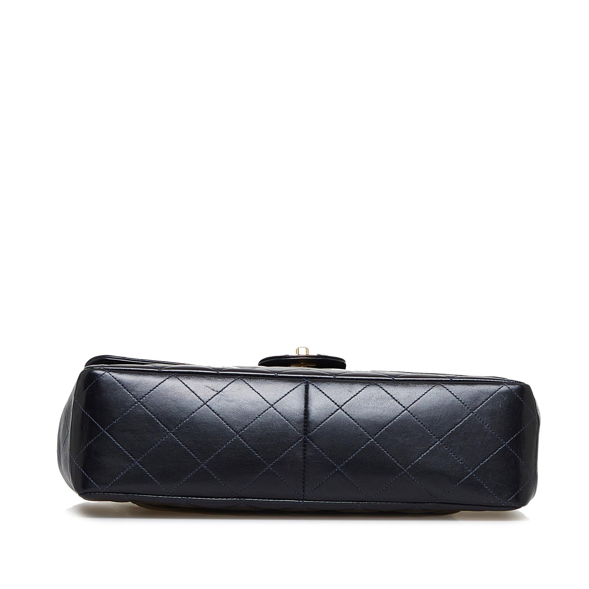 Chanel Jumbo Classic Lambskin Maxi Single Flap (SHG-p1ej2i) - Handbags - 3