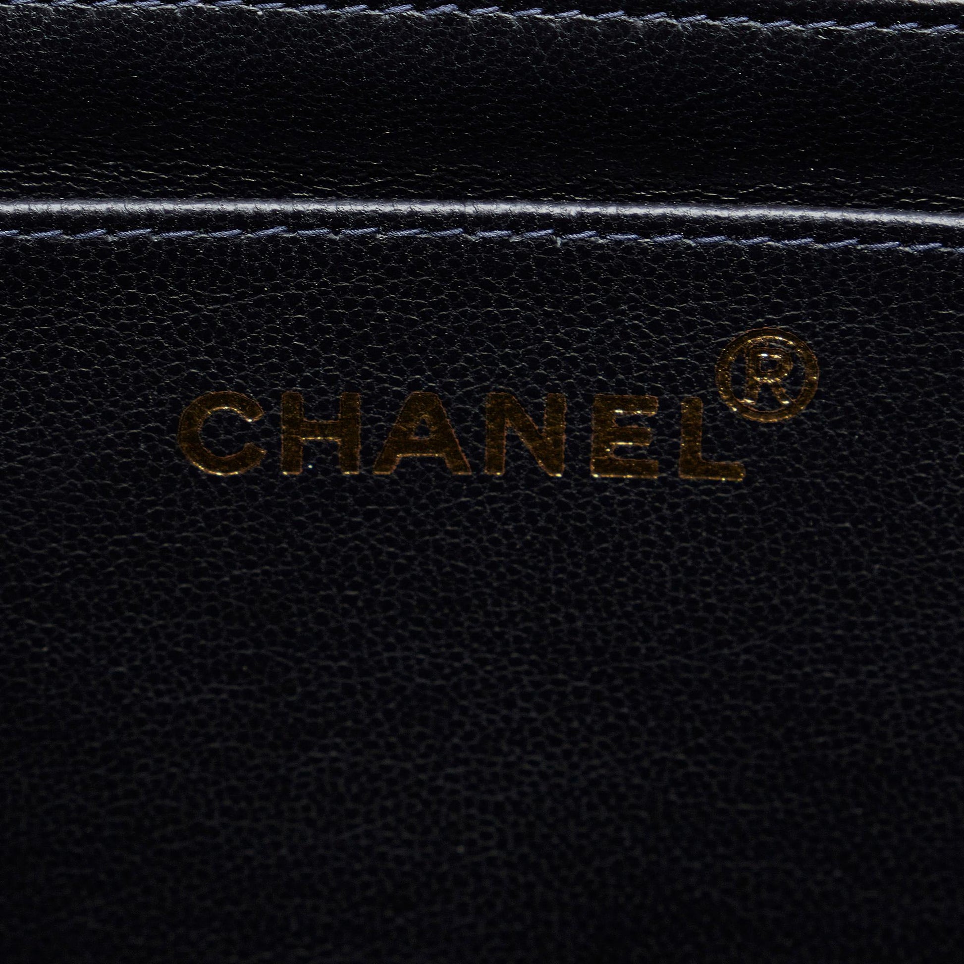 Chanel Jumbo Classic Lambskin Maxi Single Flap (SHG-p1ej2i) - Handbags - 6