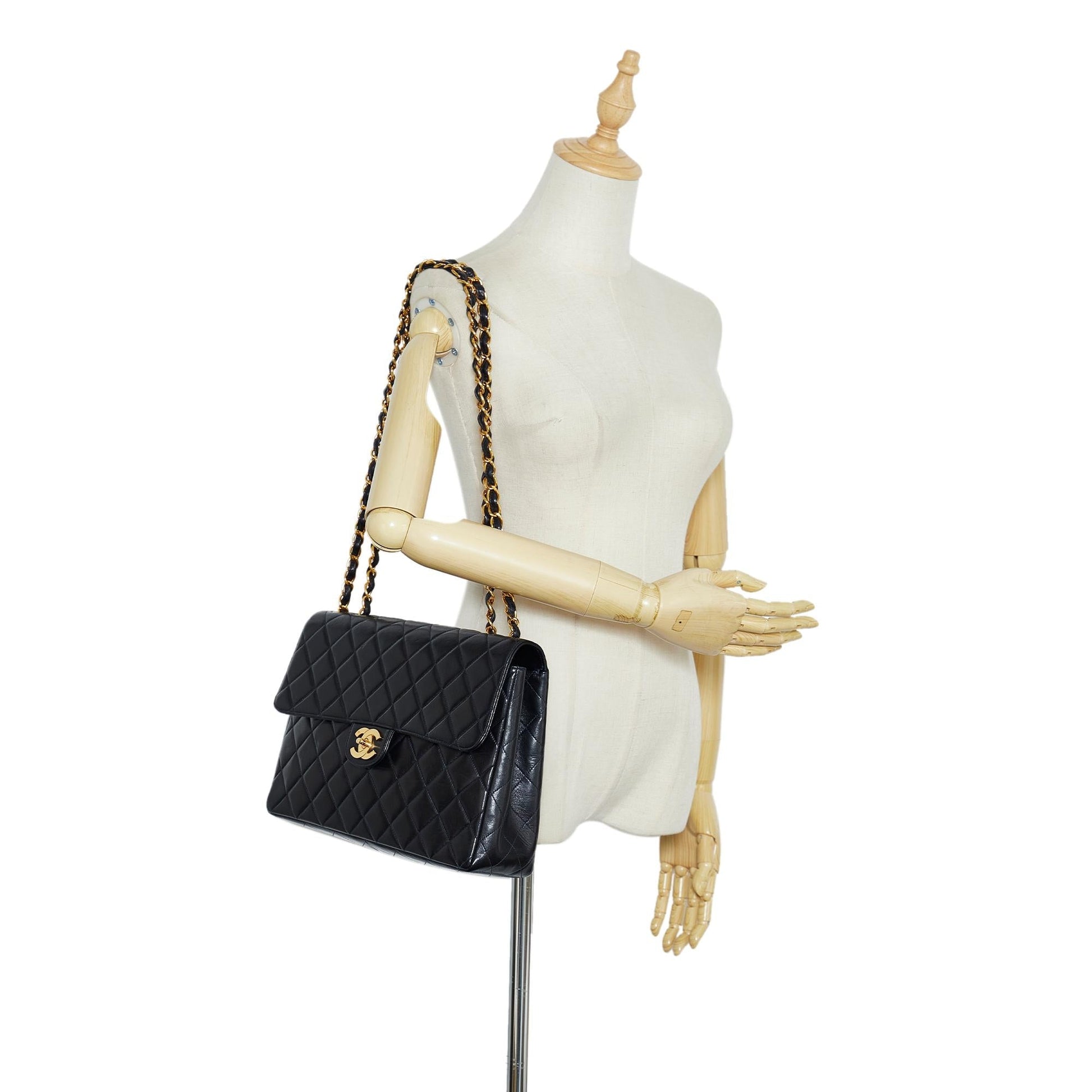 Chanel Jumbo Classic Lambskin Maxi Single Flap (SHG-p1ej2i) - Handbags - 4