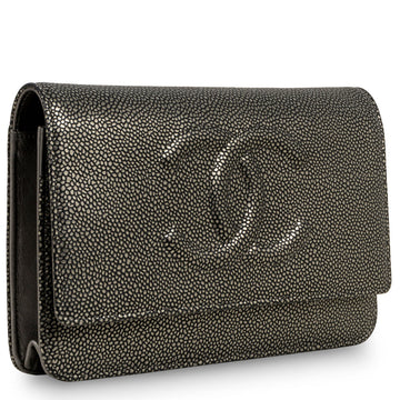 Classic CC Wallet on Chain - Shoulder Bags