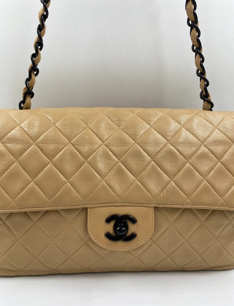 Chanel Classic Vintage Flap Bag Rare Colour - Shoulder Bags