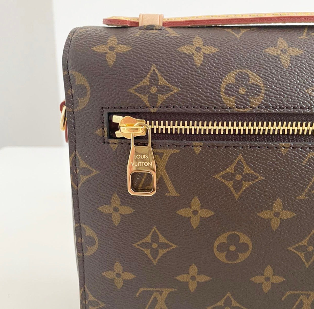 Louis Vuitton Pochette Metis Classic Monogram - Bags - 6