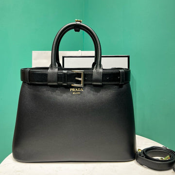 pra schnalle mittel 35cm schwarzes kalbsleder goldene beschläge