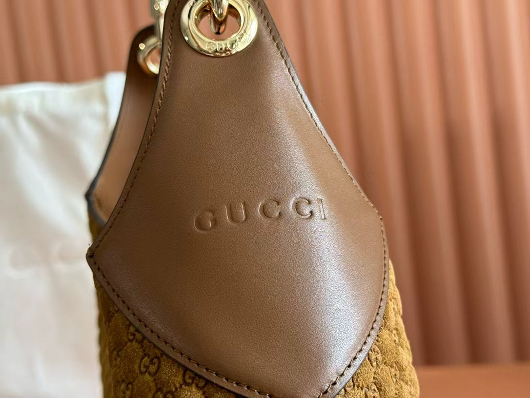 Gucci B Medium Schultertasche Braunes Wildleder