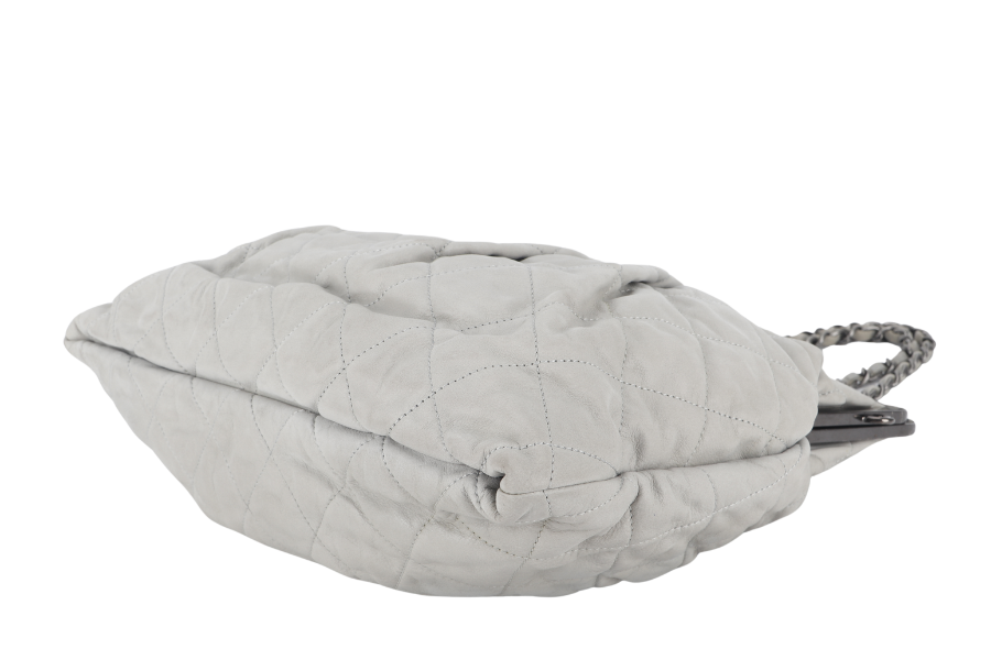 CHANEL CHIC FRAME TOTE (1484xxxx) LIGHT GREY CALFSKIN SILVER HARDWARE WITH  AND DUST COVER - Bags - 3