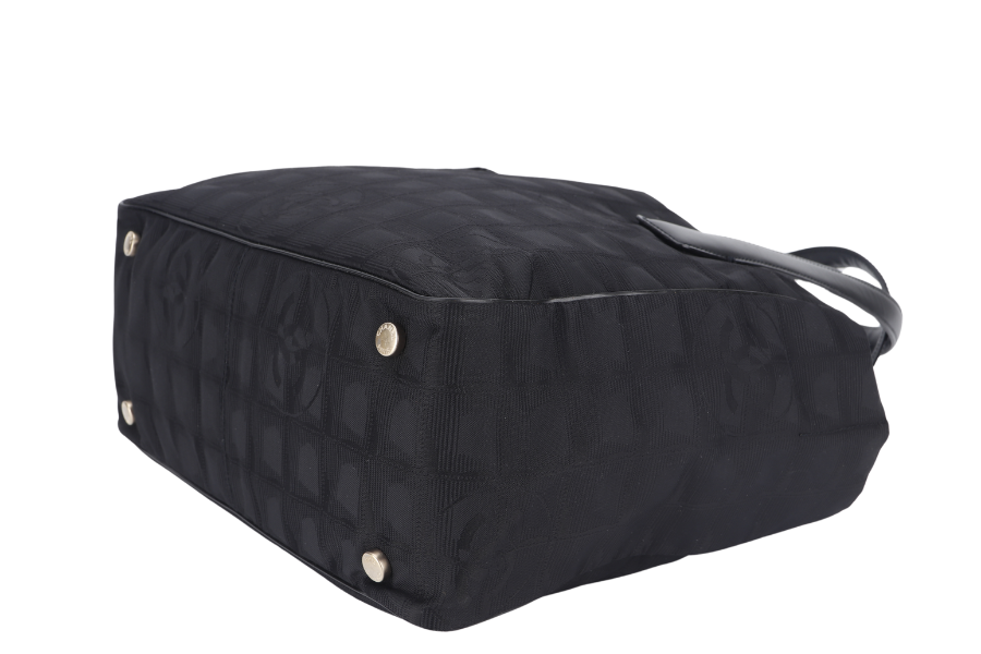 CHANEL TRAVEL LINE VINTAGE MEDIUM (8912xxxx) BLACK NYLON TOTE BAG - Bags - 3