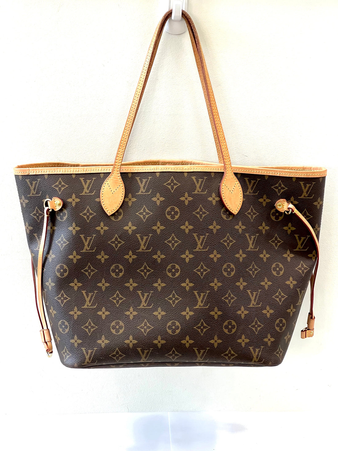 LOUIS VUITTON MONOGRAM NEVERFULL MM TOTE BAG - Tote Bags