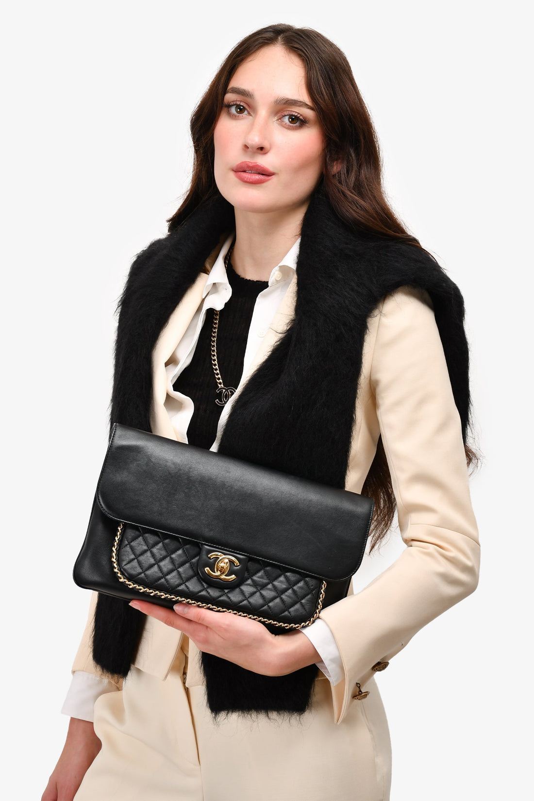 chl™ 2017/18 Black Lambskin 'Unchained' CC Clutch - Handbag & Wallet Accessories