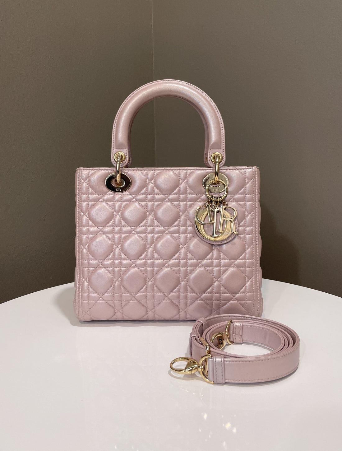 Dior Classic Lady Dior Pearl Louts Pink - Bags