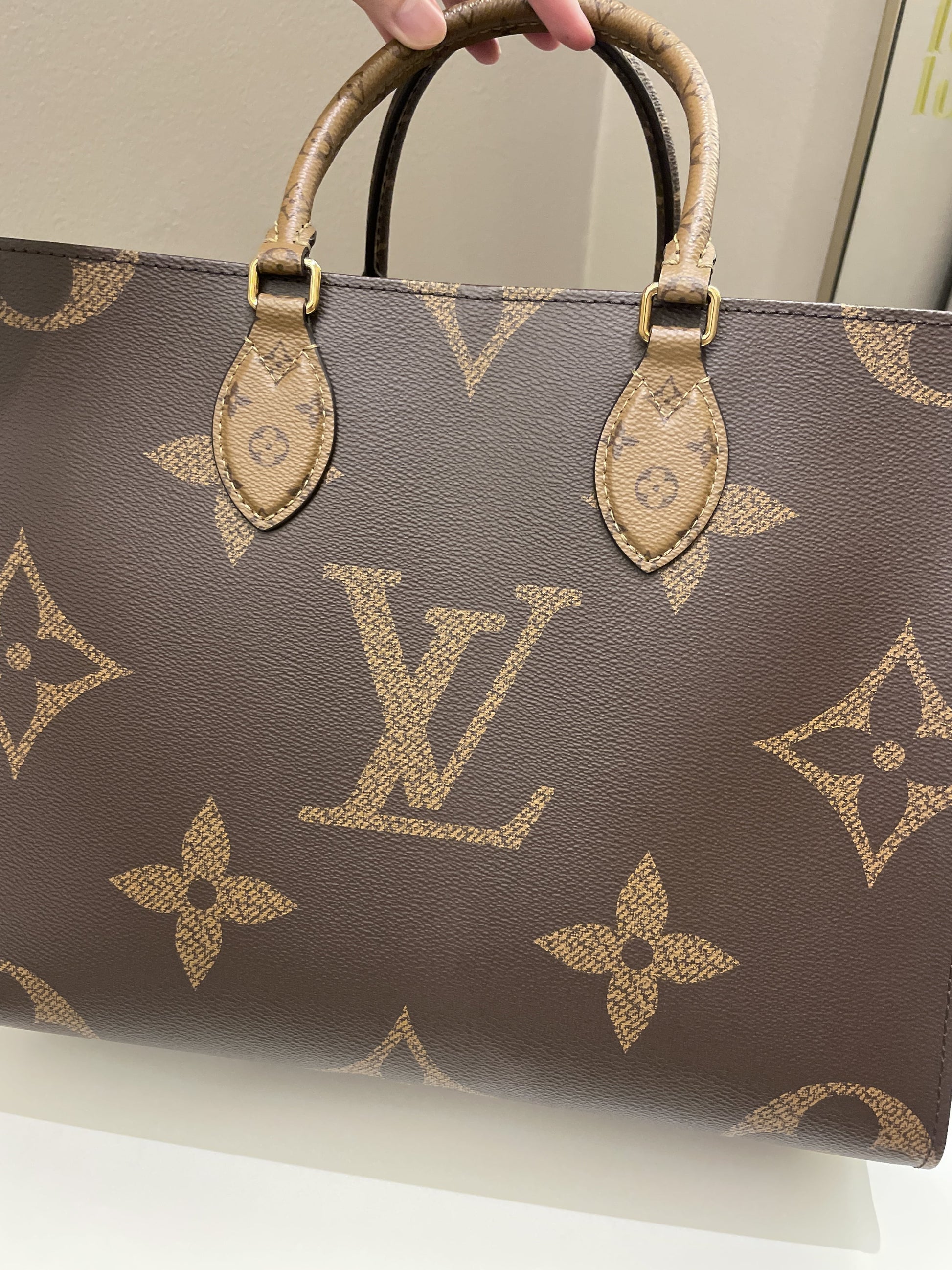 Louis Vuitton Onthego Tote MM Reversed Monogram - Bags - 3