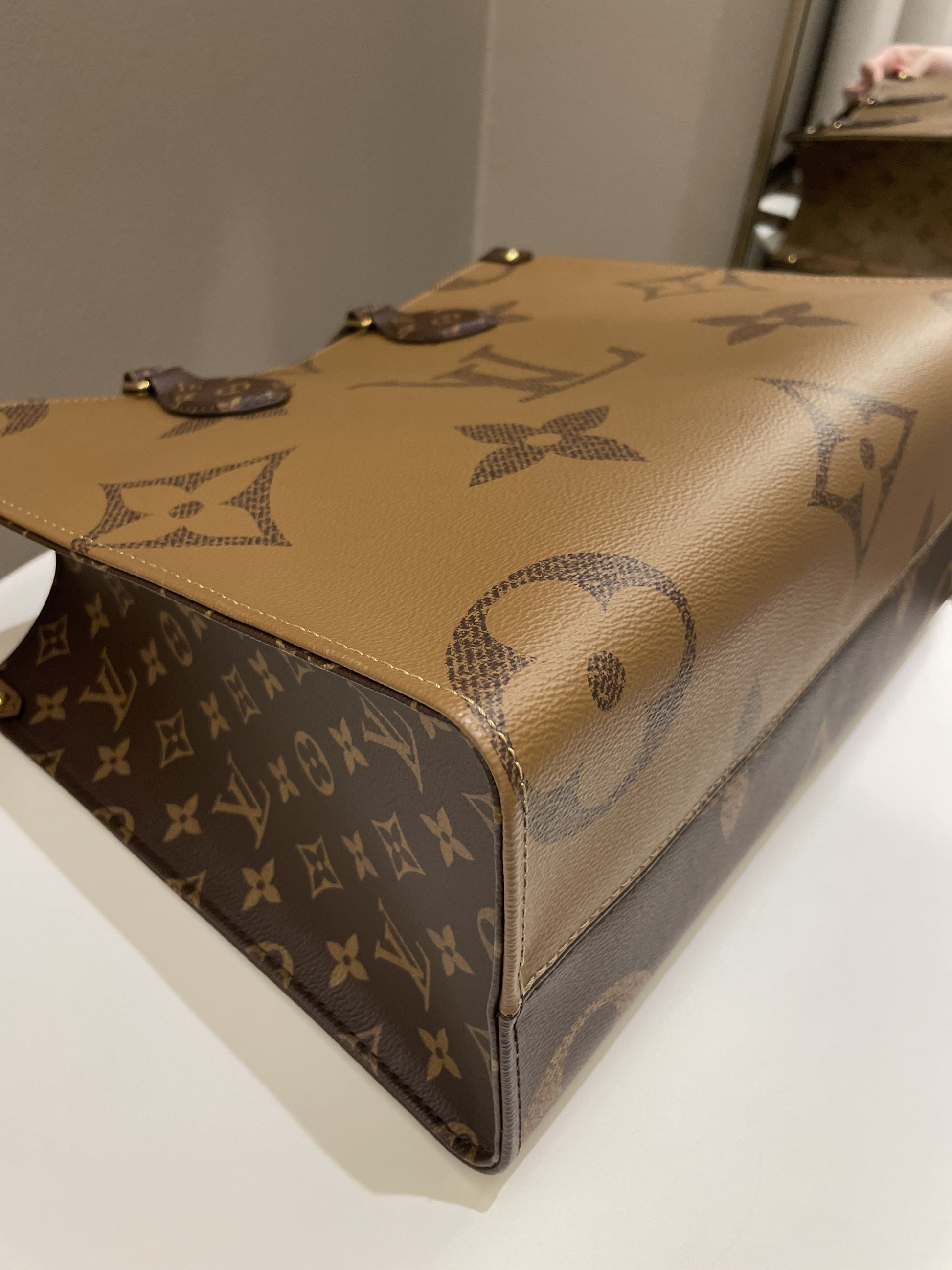 Louis Vuitton Onthego Tote MM Reversed Monogram - Bags - 8