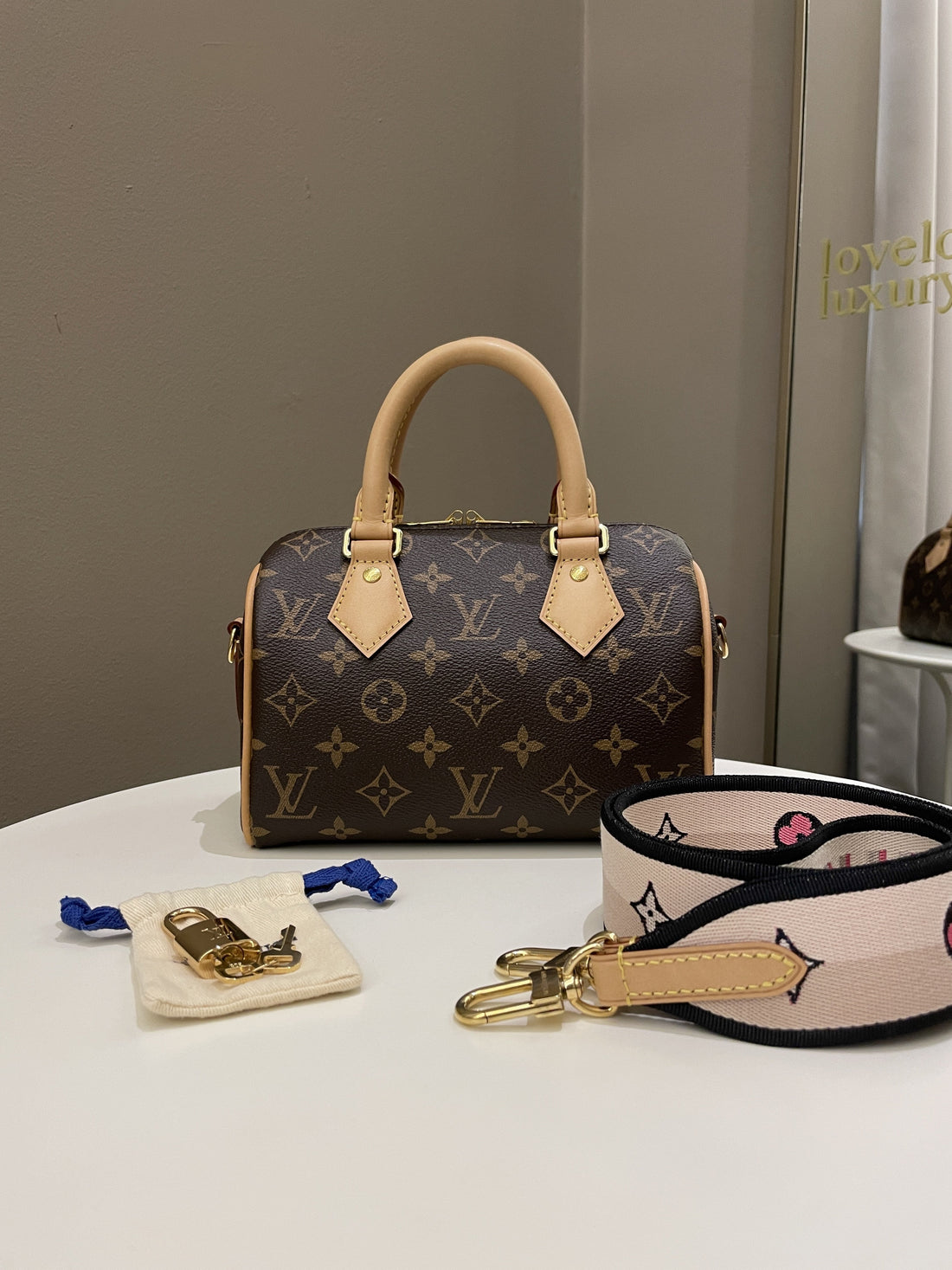 Louis Vuitton Speedy 20 Classic Monogram - Bags