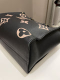 Louis Vuitton Onthego Tote MM Black / Crème - Bags - 10