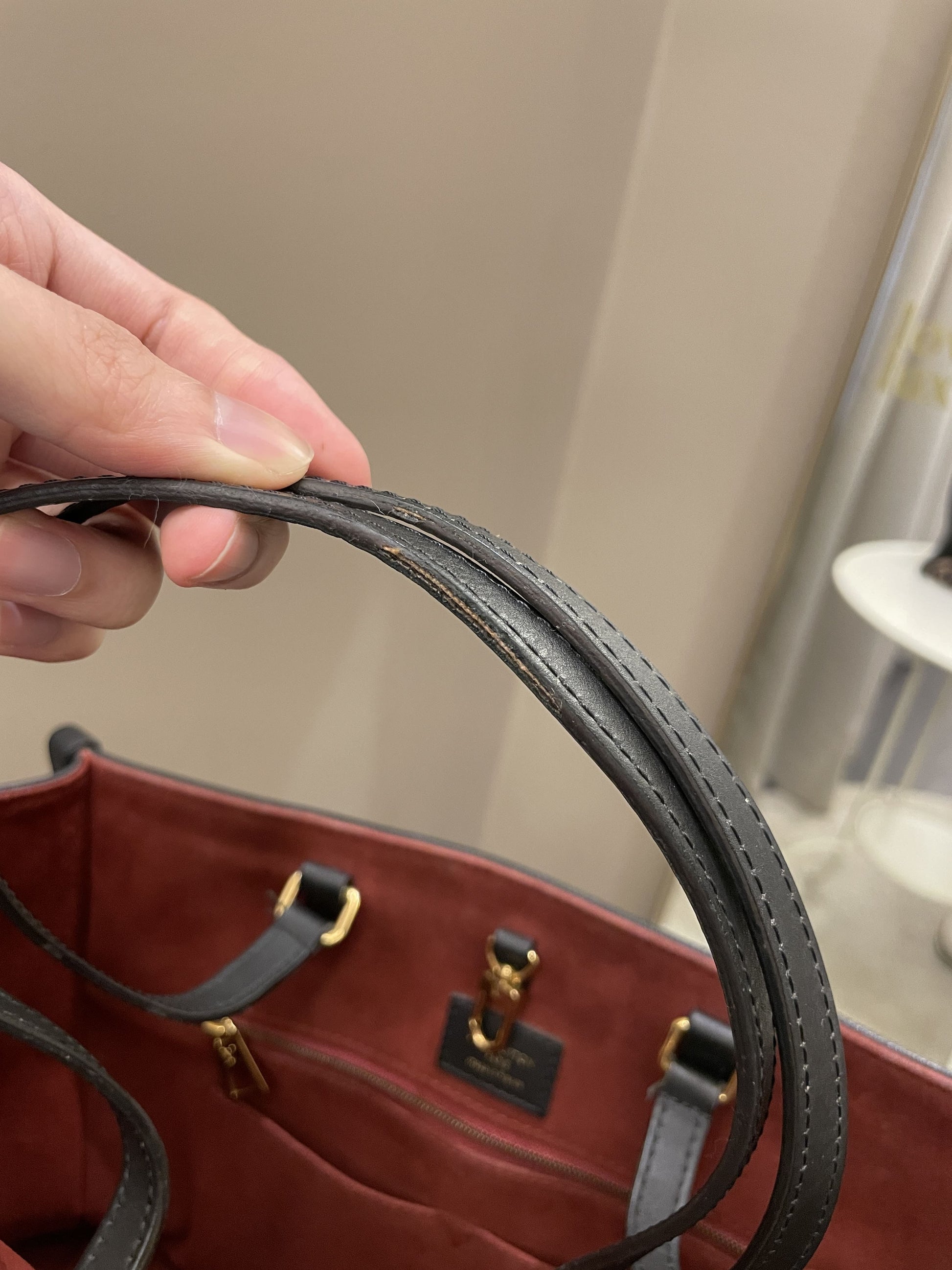 Louis Vuitton Onthego Tote MM Black / Crème - Bags - 13