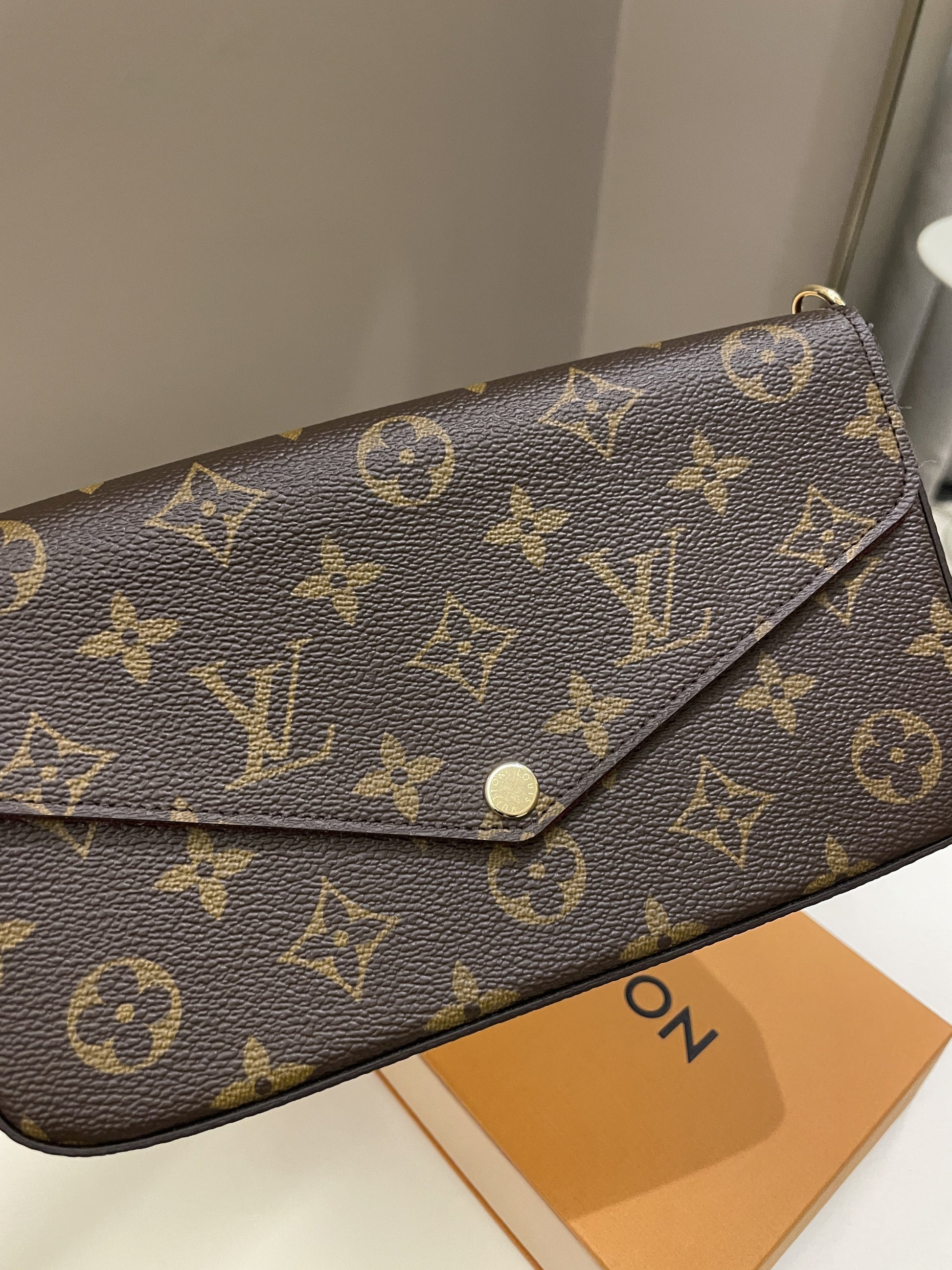 Louis Vuitton Felicie Pochette Classic Monogram Fuchsia - Bags