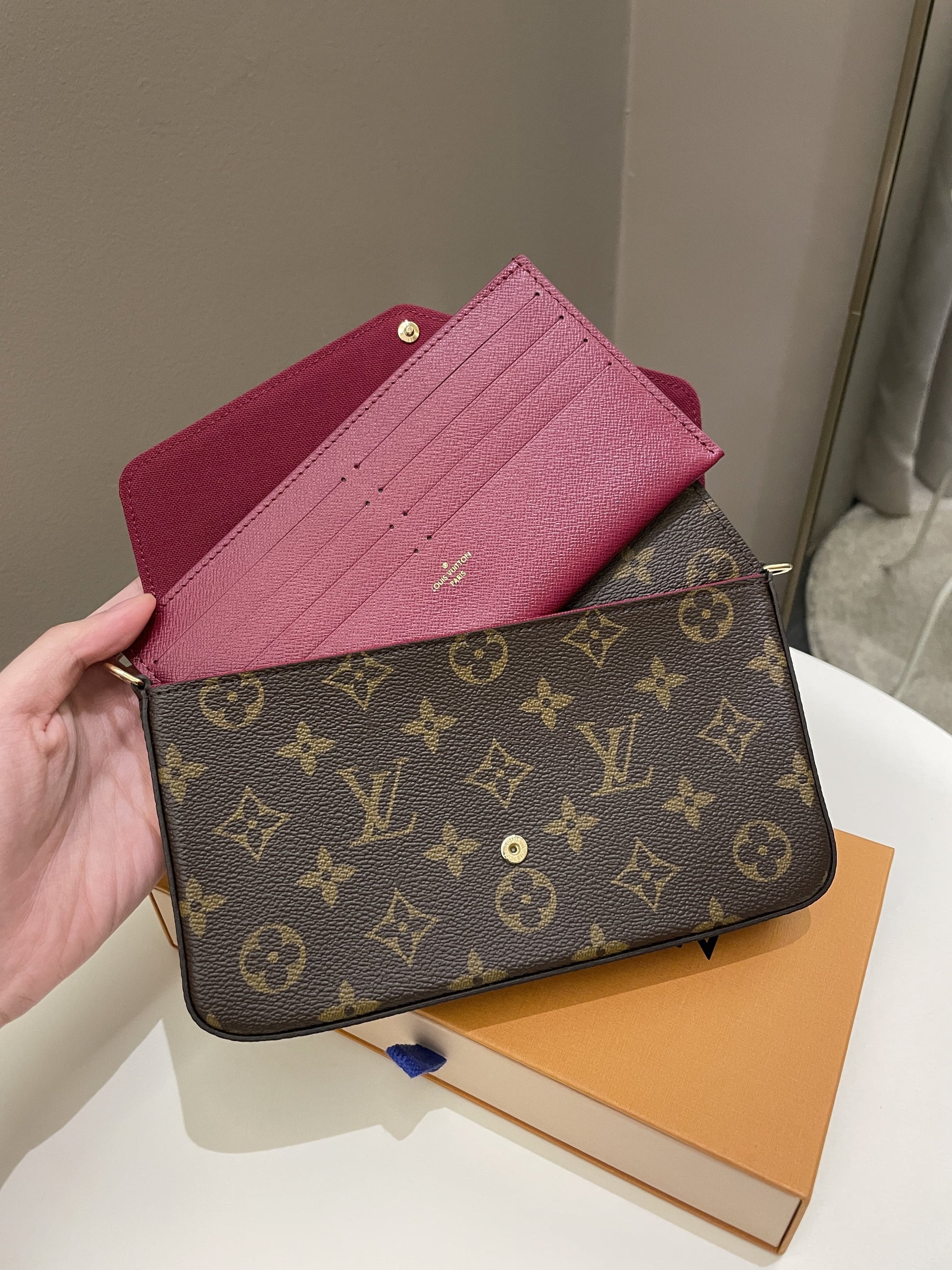 Louis Vuitton Felicie Pochette Classic Monogram Fuchsia - Bags - 13