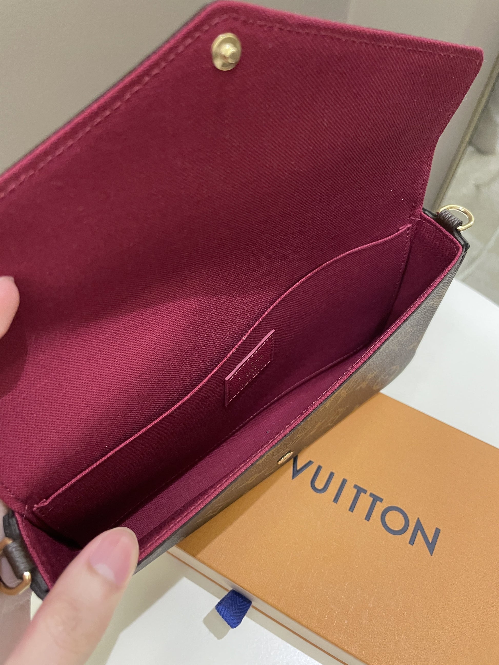 Louis Vuitton Felicie Pochette Classic Monogram Fuchsia - Bags - 16