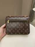 Louis Vuitton Pochette Metis Classic Monogram - Bags - 4
