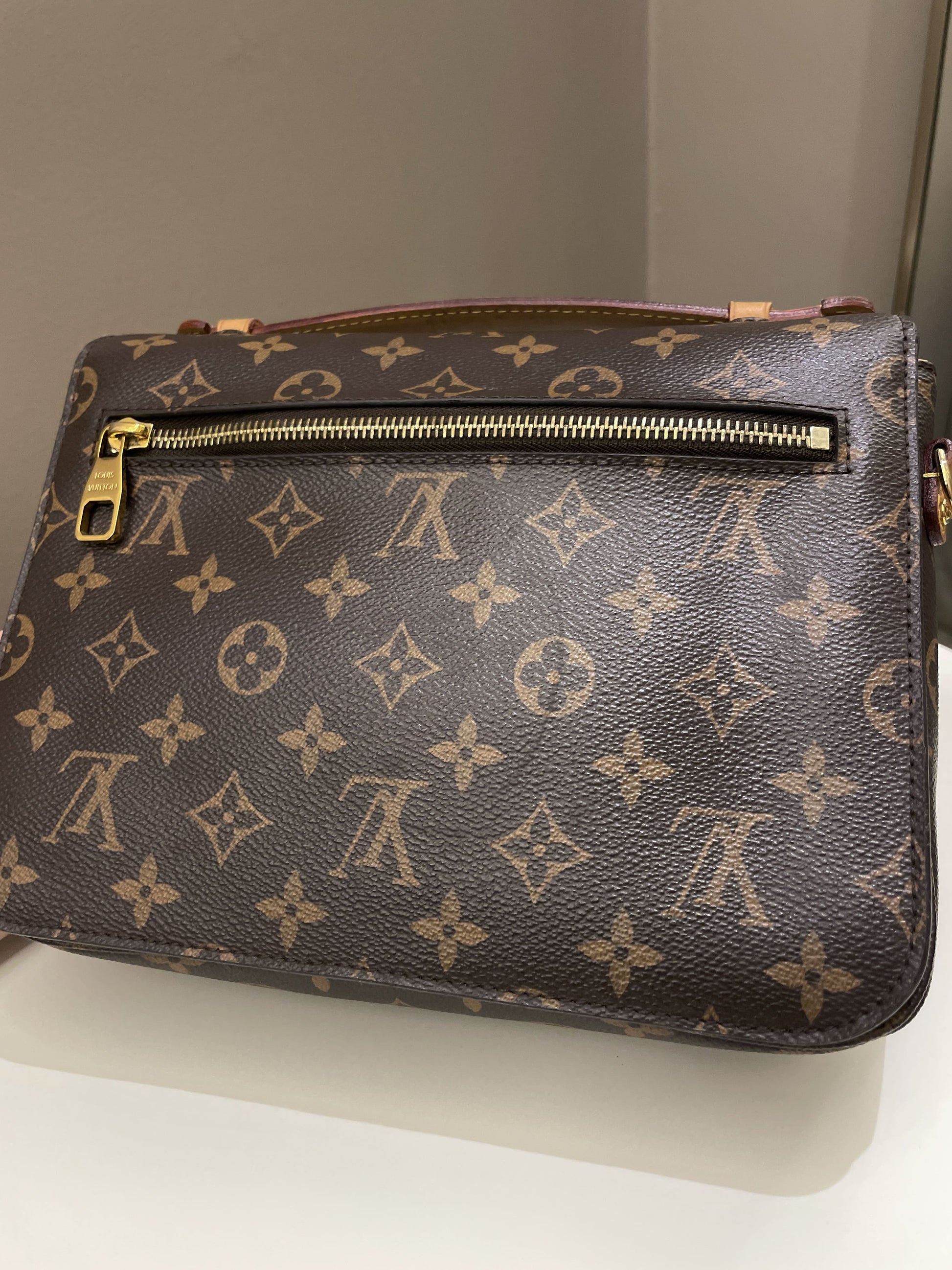 Louis Vuitton Pochette Metis Classic Monogram - Bags - 5