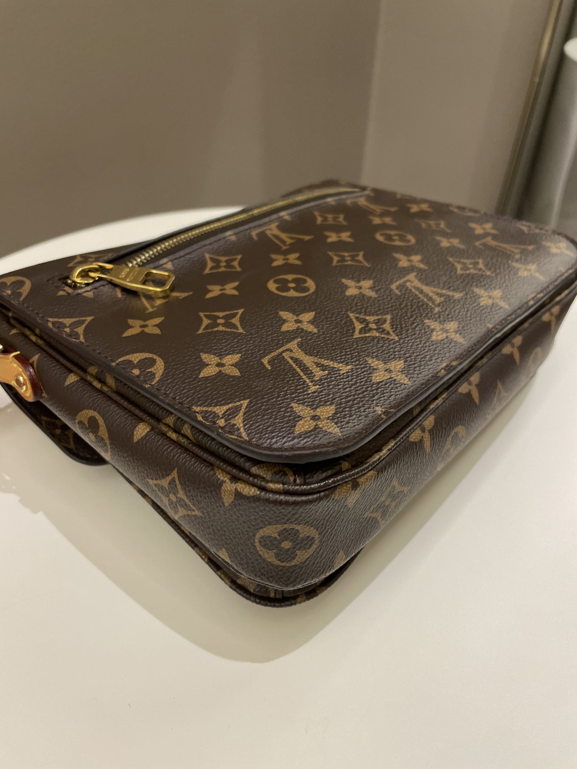 Louis Vuitton Pochette Metis Classic Monogram - Bags - 12