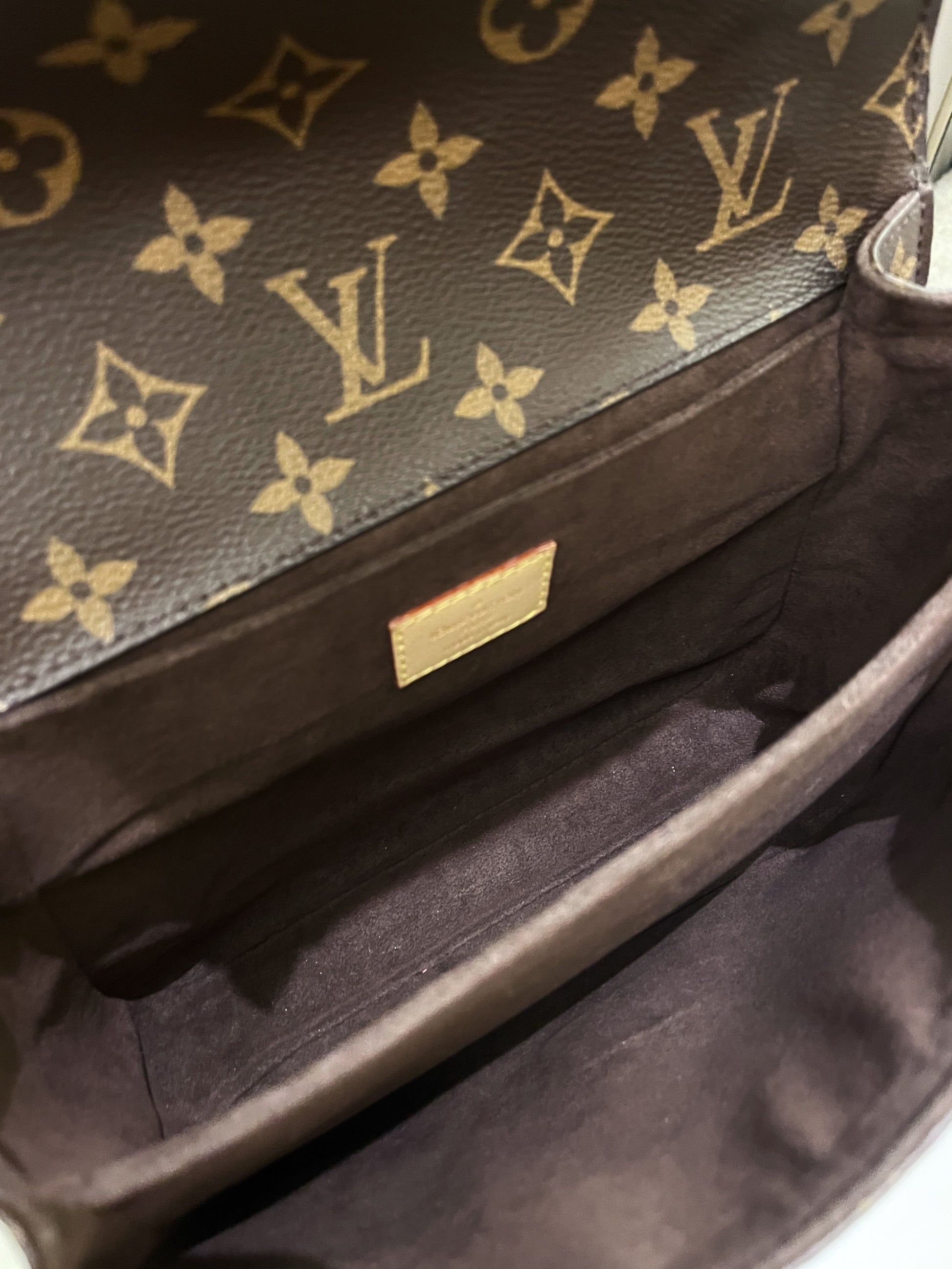 Louis Vuitton Pochette Metis Classic Monogram - Bags - 17